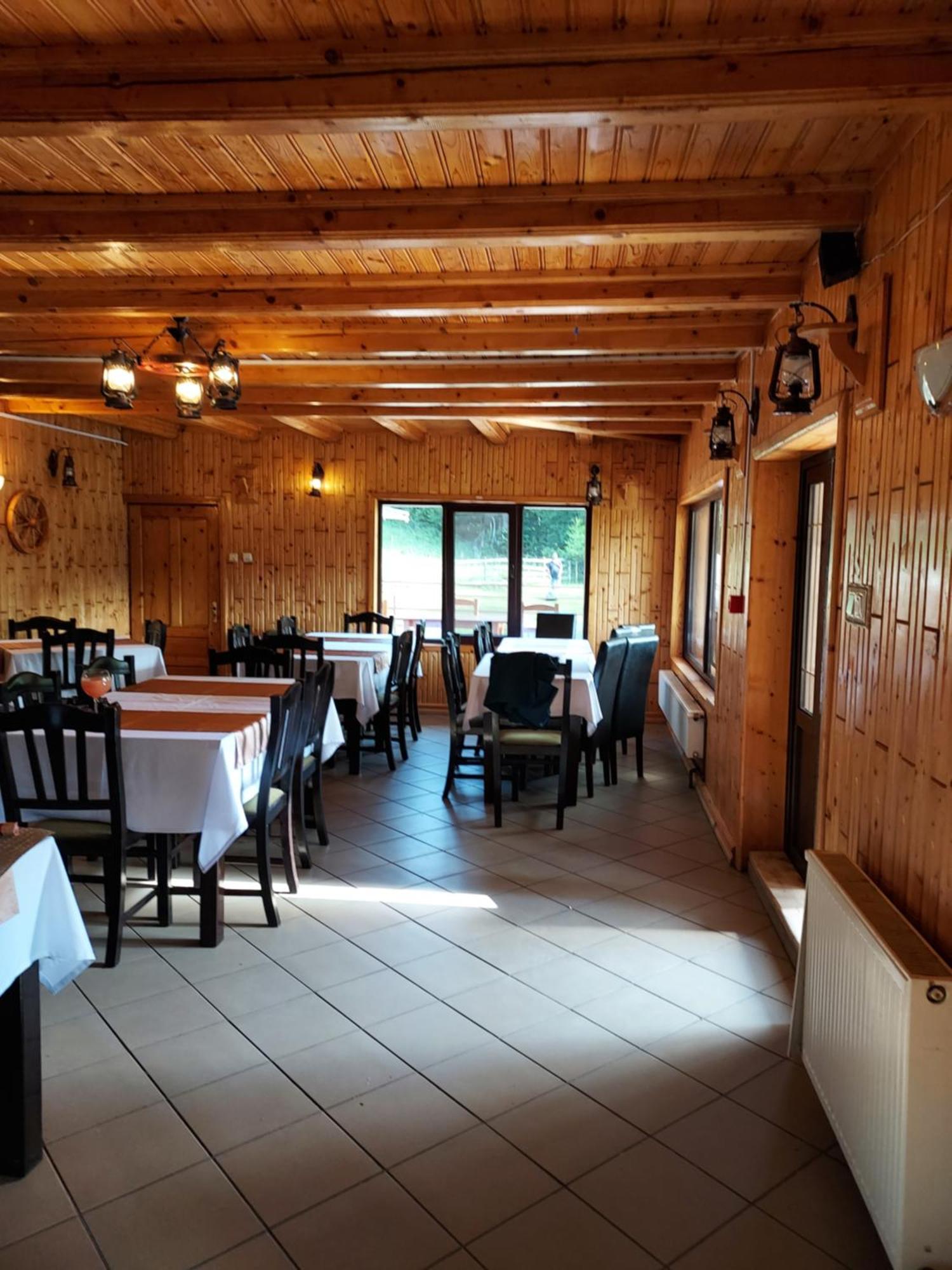 Pensiunea La Taverna Trăisteni Esterno foto