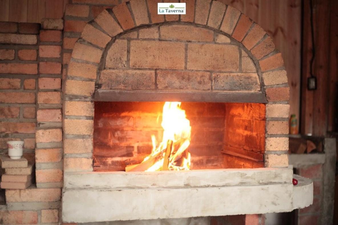 Pensiunea La Taverna Trăisteni Esterno foto