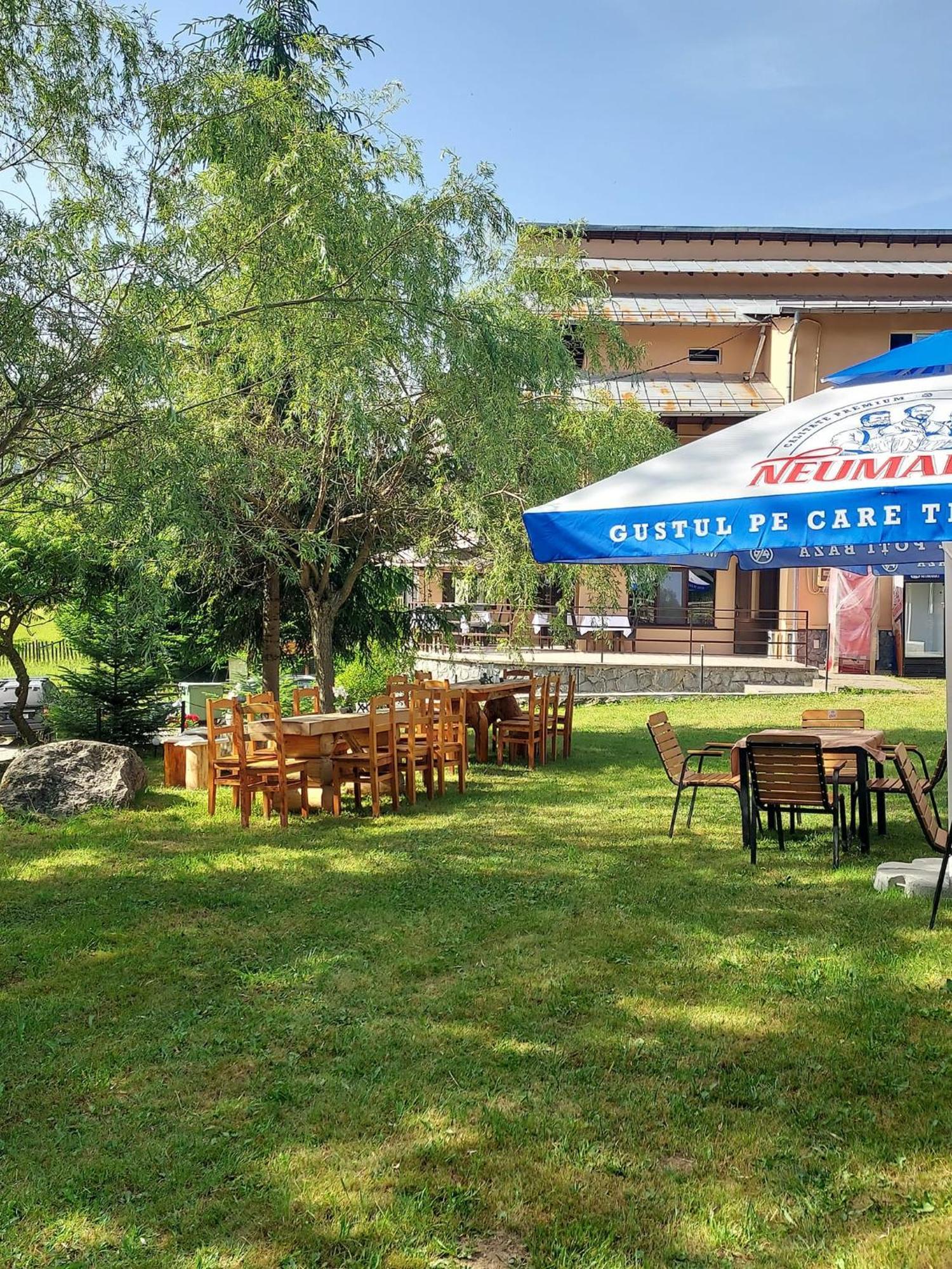 Pensiunea La Taverna Trăisteni Esterno foto